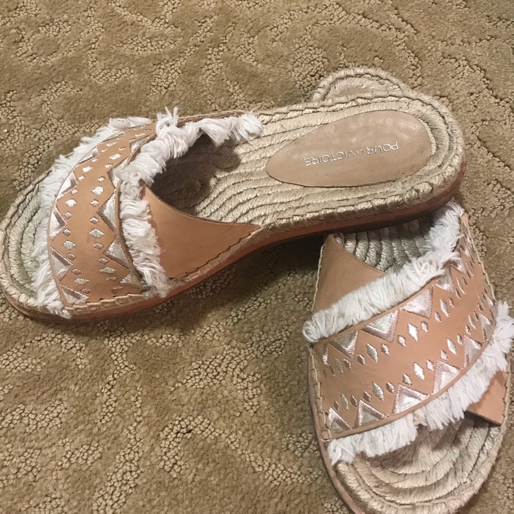 Pour La Victore slide sandals